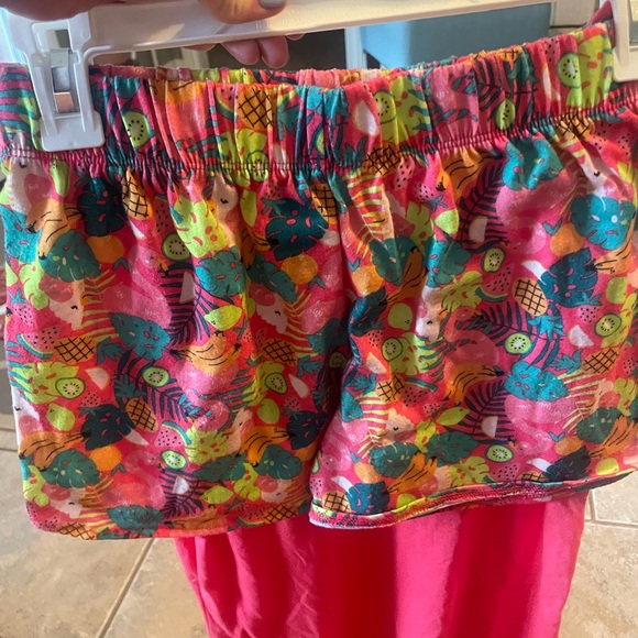 Two pair (2) cat & Jack pjs set. XL 14/16 tank & shorts. - Picture 4 of 6